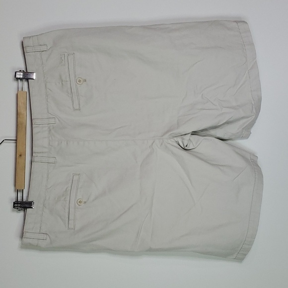 IZOD cream 40" waist shirts - Picture 3 of 7